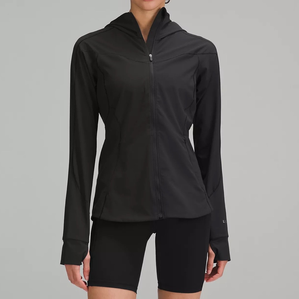 NWOT Lululemon Mist Over Windbreaker Size 4 Black Jacket Lightweight Running